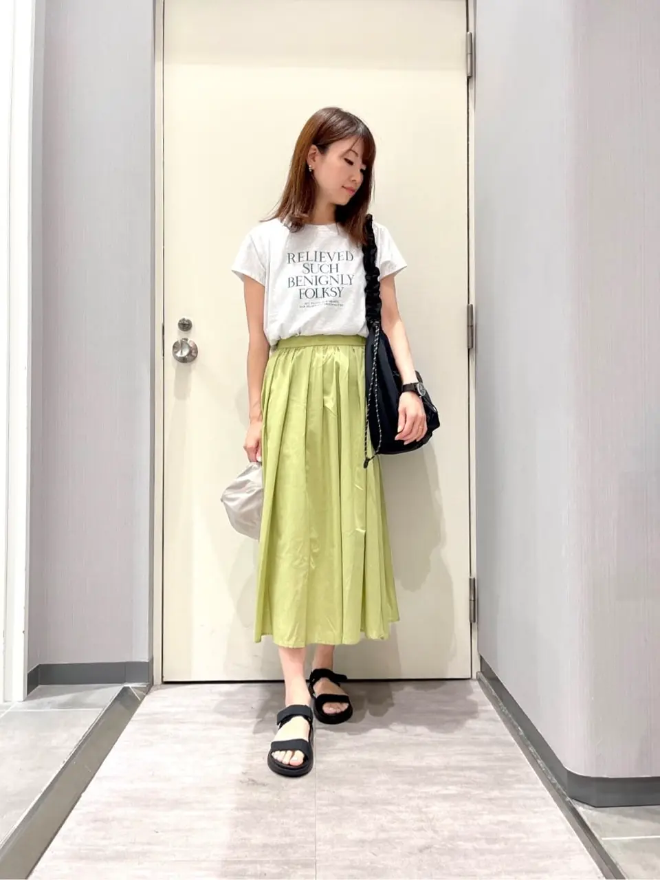 ANY 金井 コーディネート画像