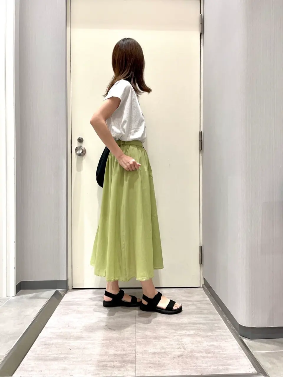 ANY 金井 コーディネート画像