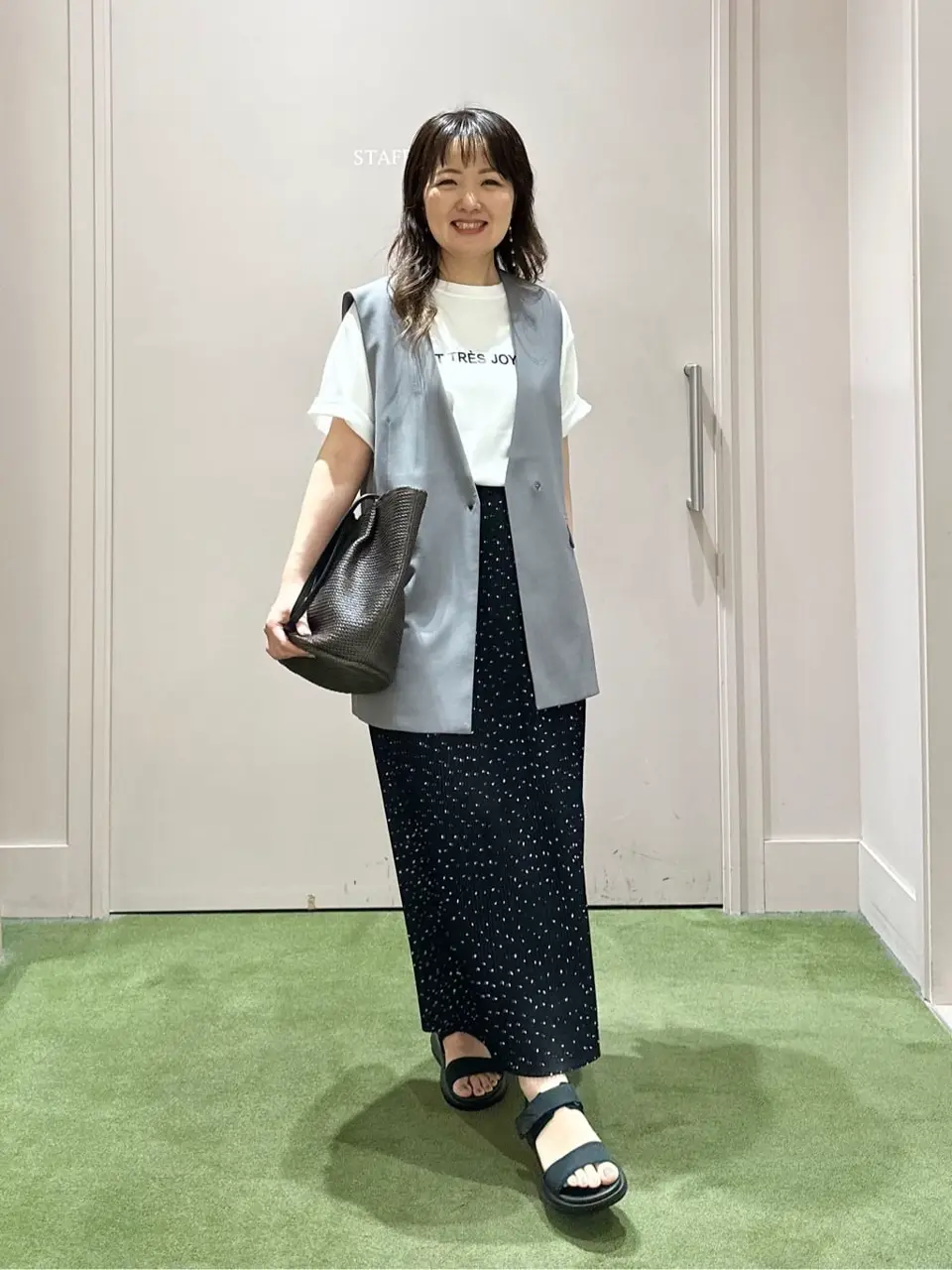 ANY フジコ コーディネート画像