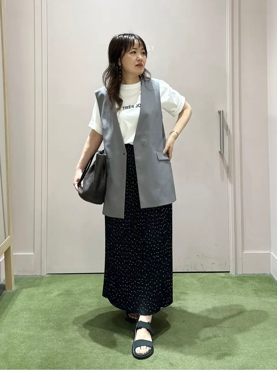 ANY フジコ コーディネート画像