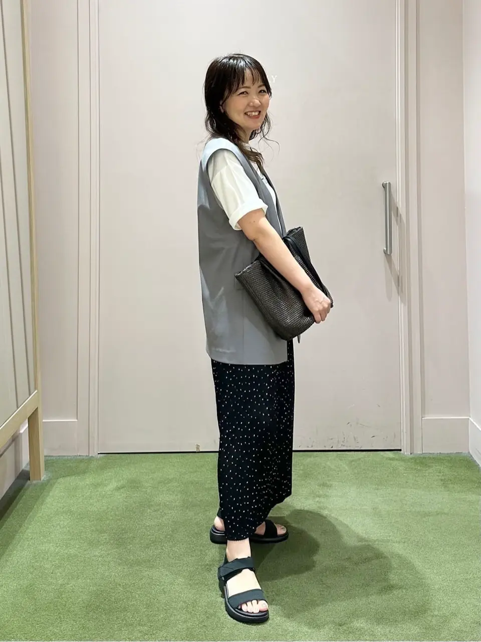 ANY フジコ コーディネート画像