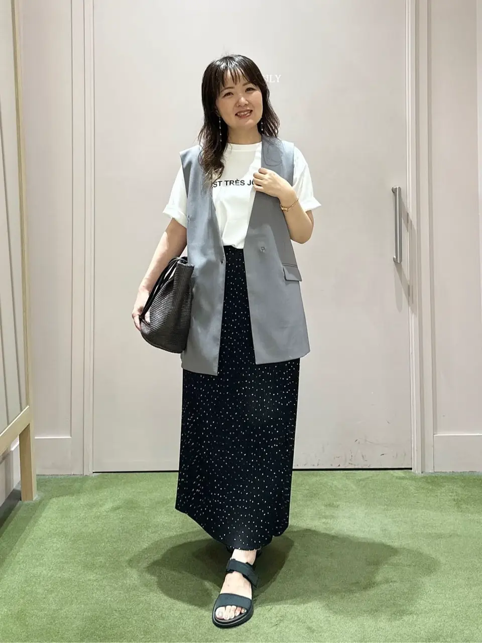 ANY フジコ コーディネート画像