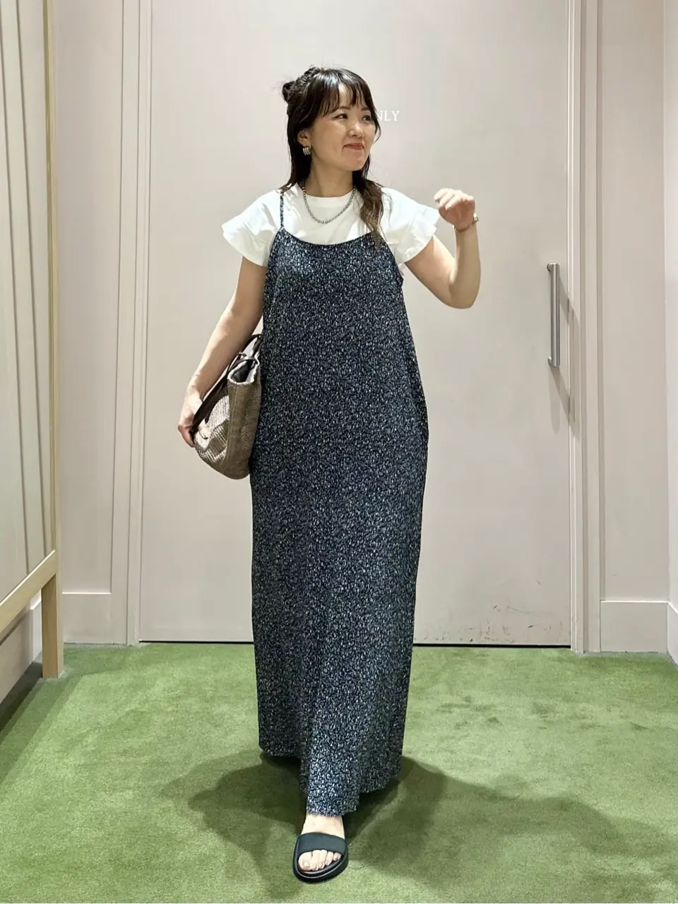 ANY フジコ コーディネート画像