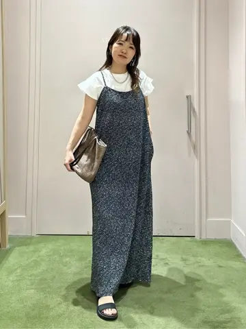 ANY フジコ コーディネート画像