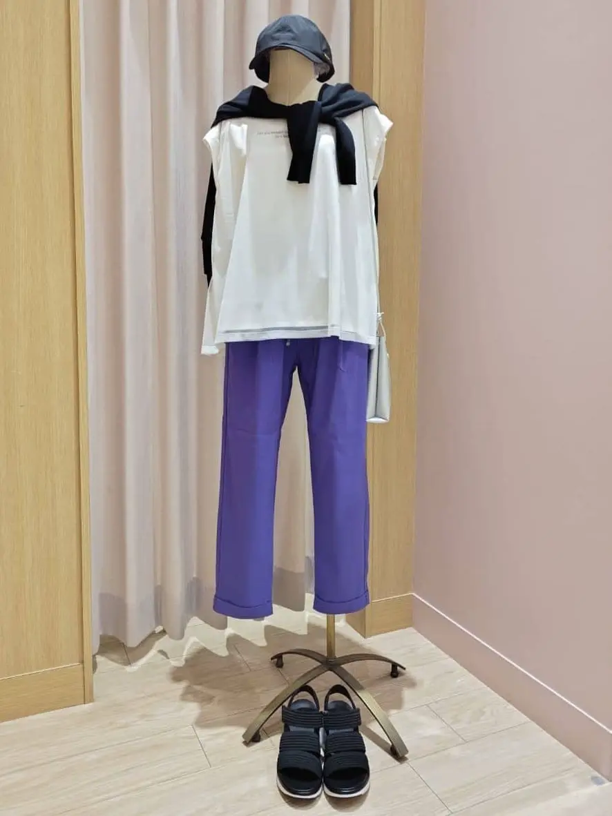 ANY 浅岡 コーディネート画像