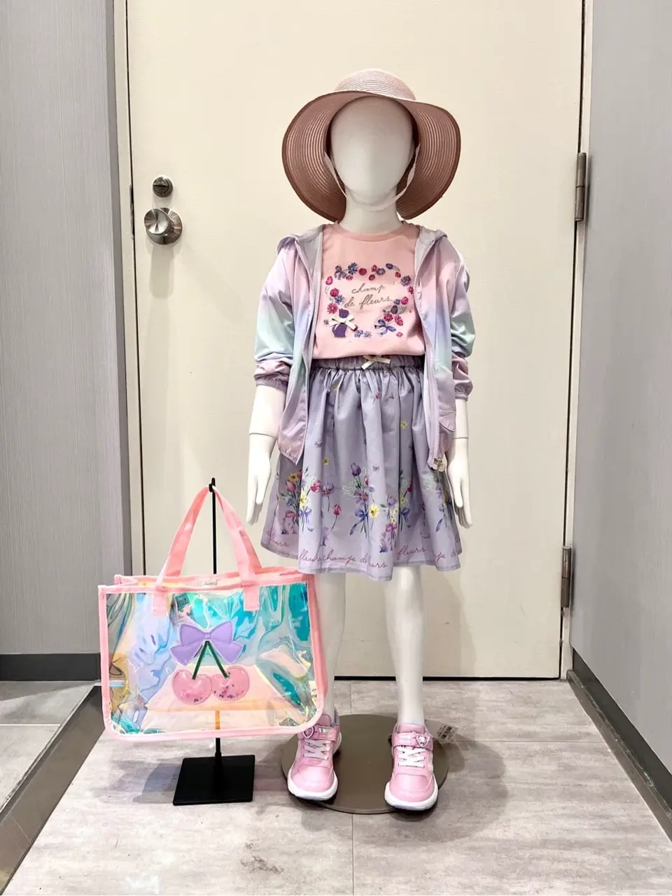  金井 コーディネート画像