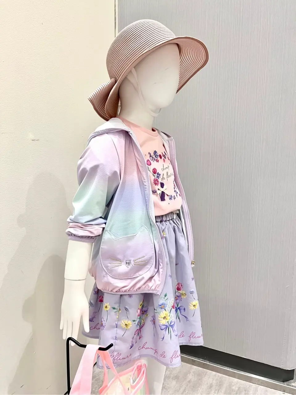 ANY 金井 コーディネート画像