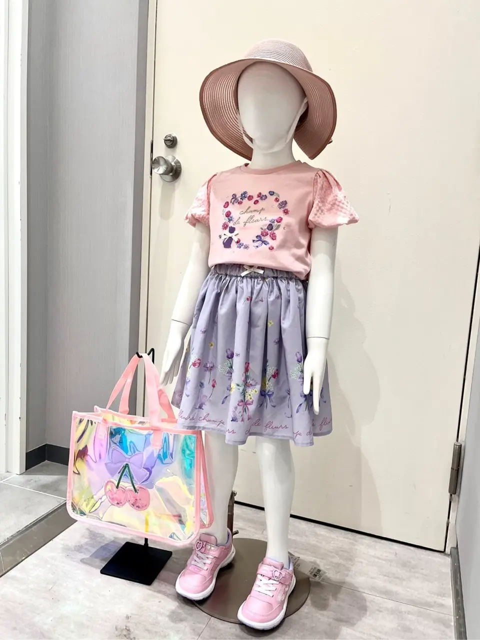 ANY 金井 コーディネート画像