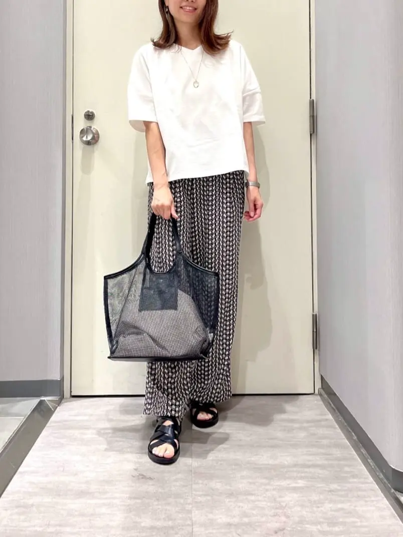 ANY 金井 コーディネート画像