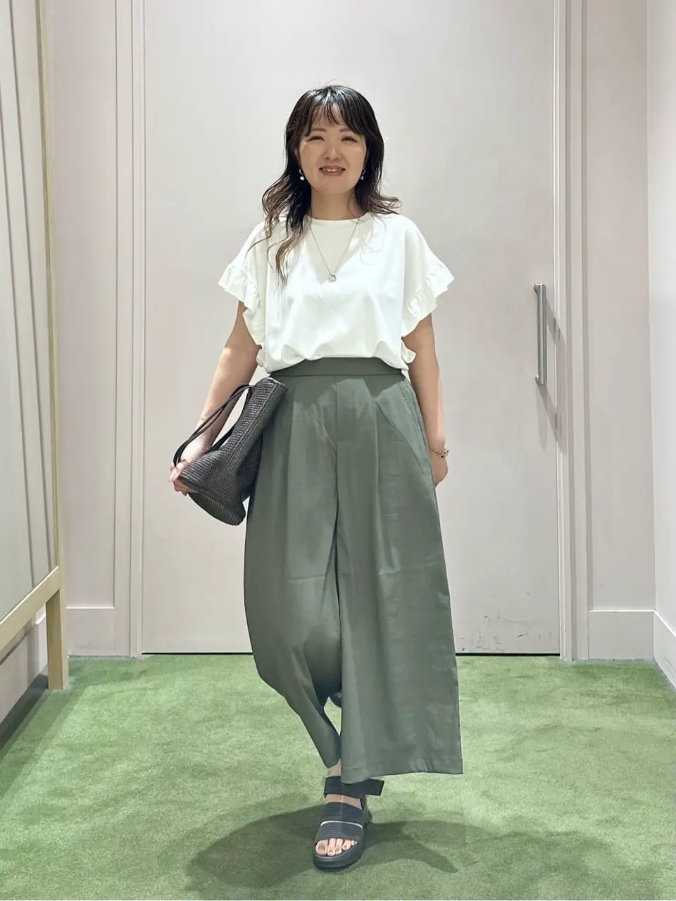 ANY フジコ コーディネート画像