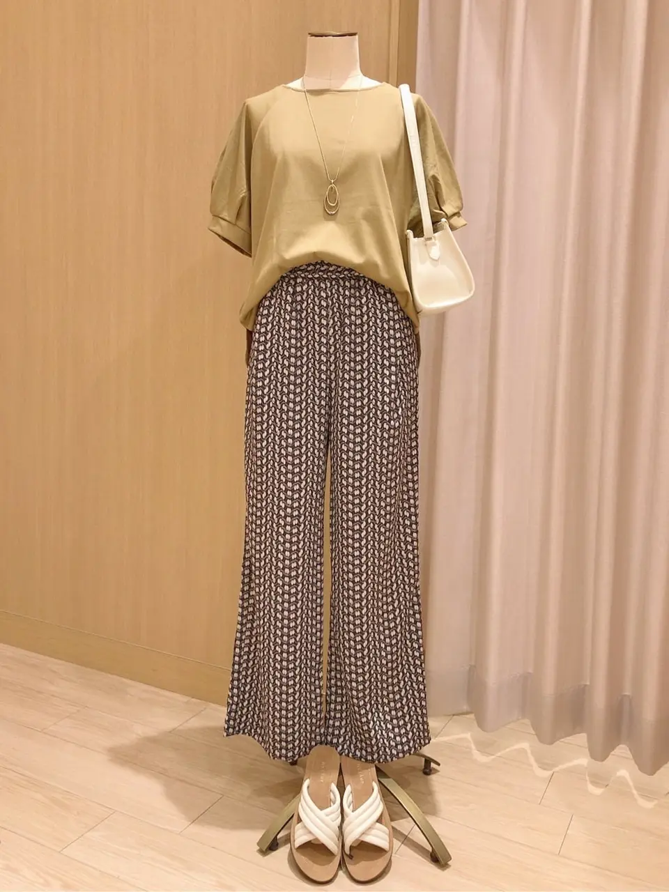 ANY 千葉 コーディネート画像