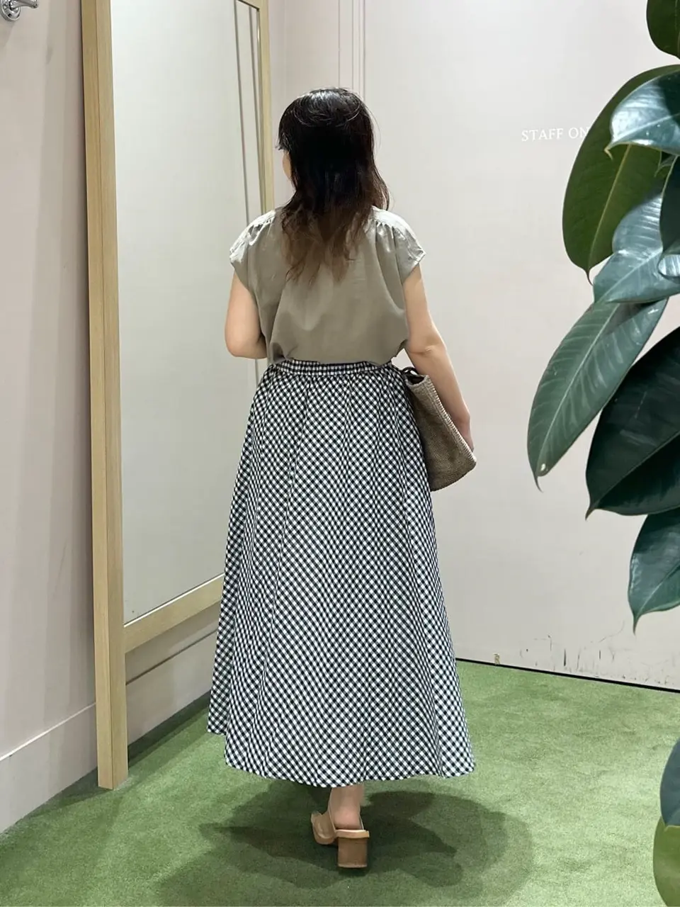 ANY フジコ コーディネート画像