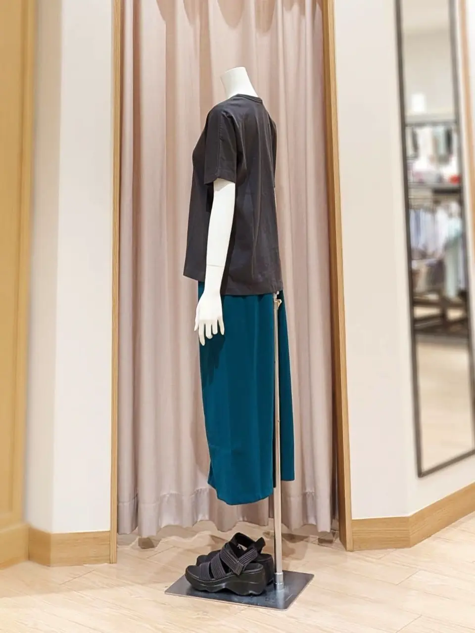 ANY 岩田 コーディネート画像