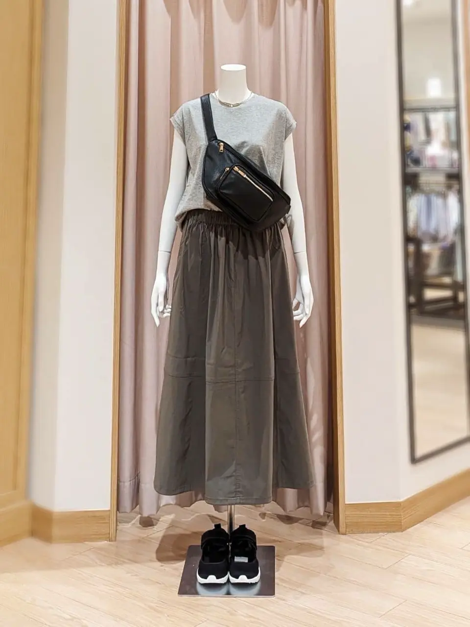 ANY 岩田 コーディネート画像