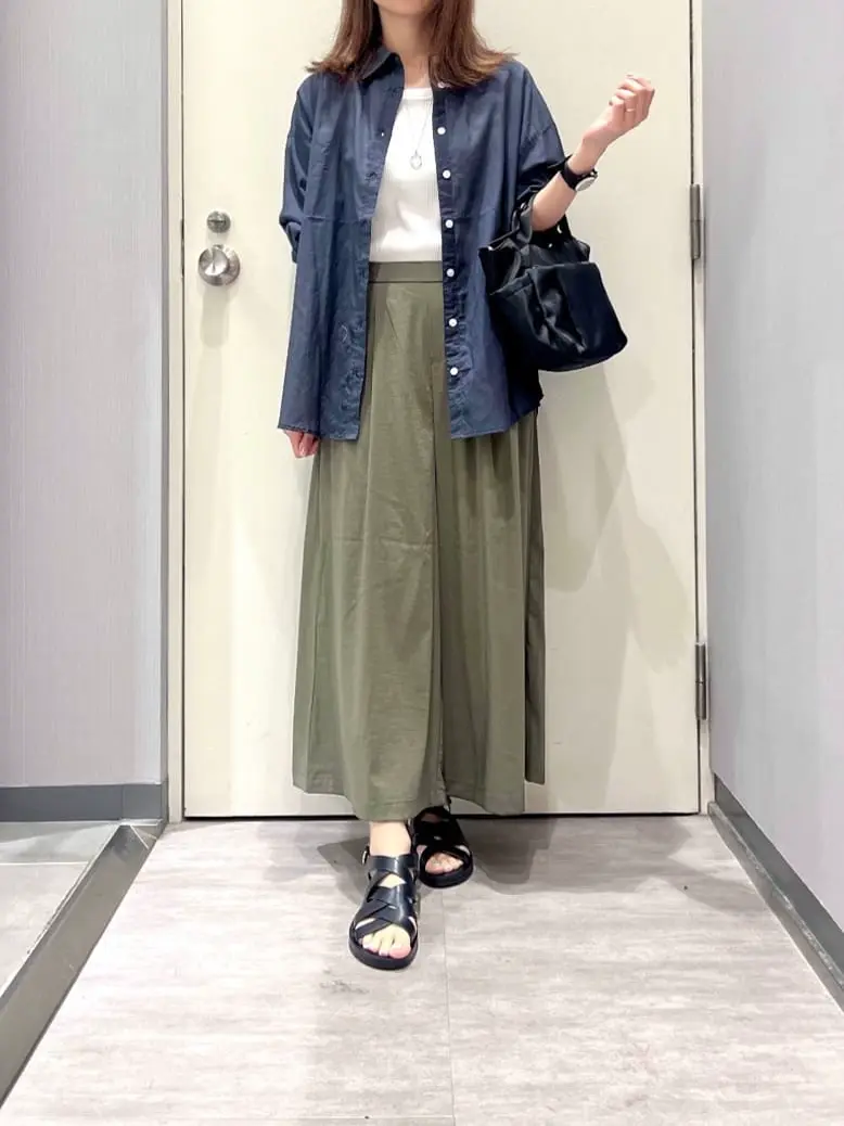 ANY 金井 コーディネート画像