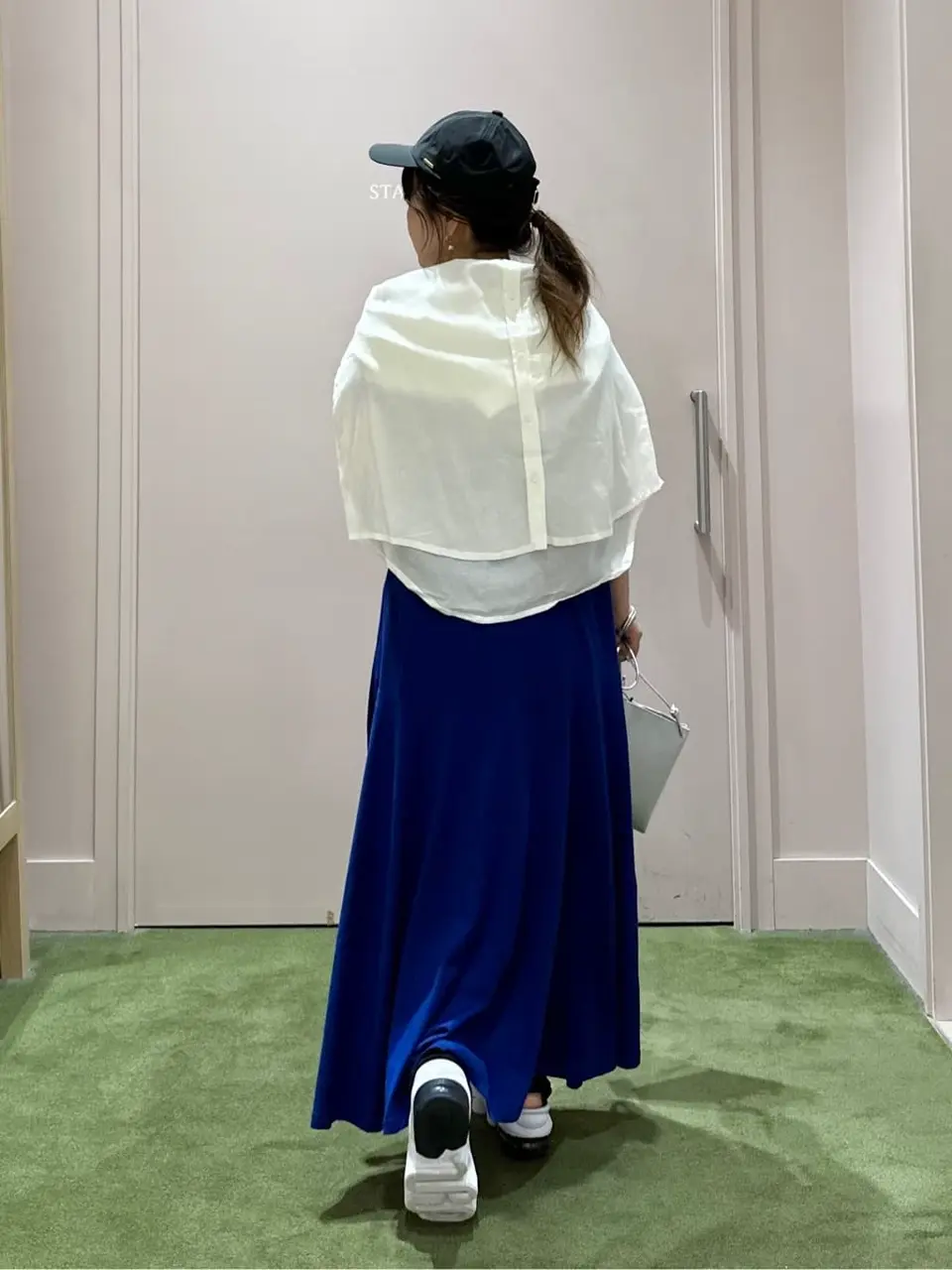 ANY フジコ コーディネート画像