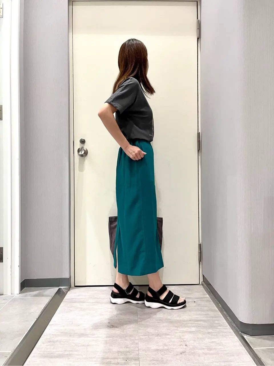 ANY 金井 コーディネート画像