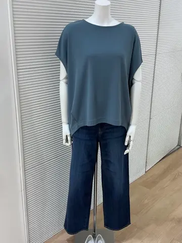 ANY こばやし コーディネート画像