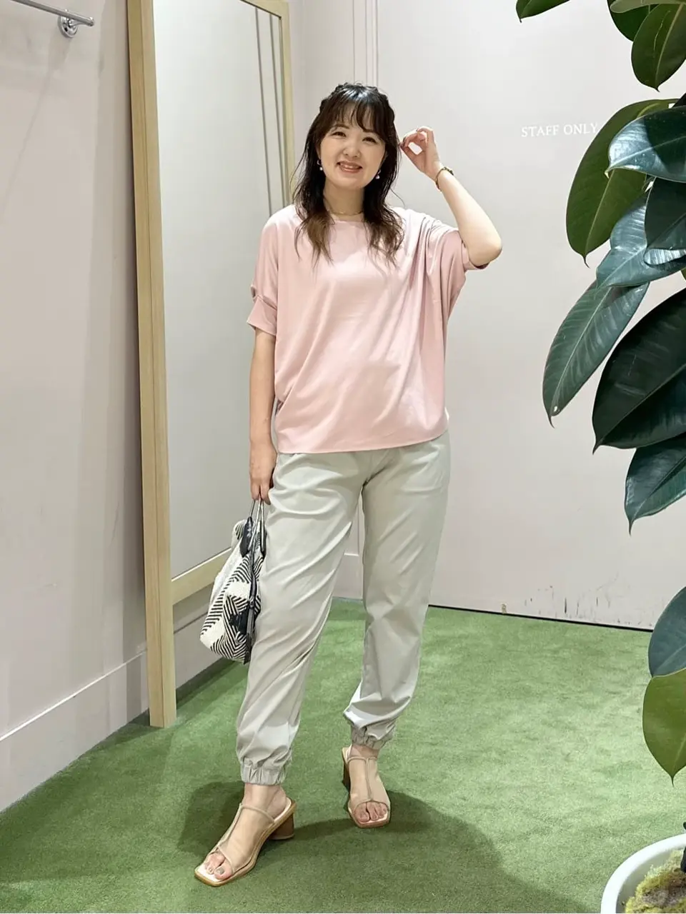 ANY フジコ コーディネート画像