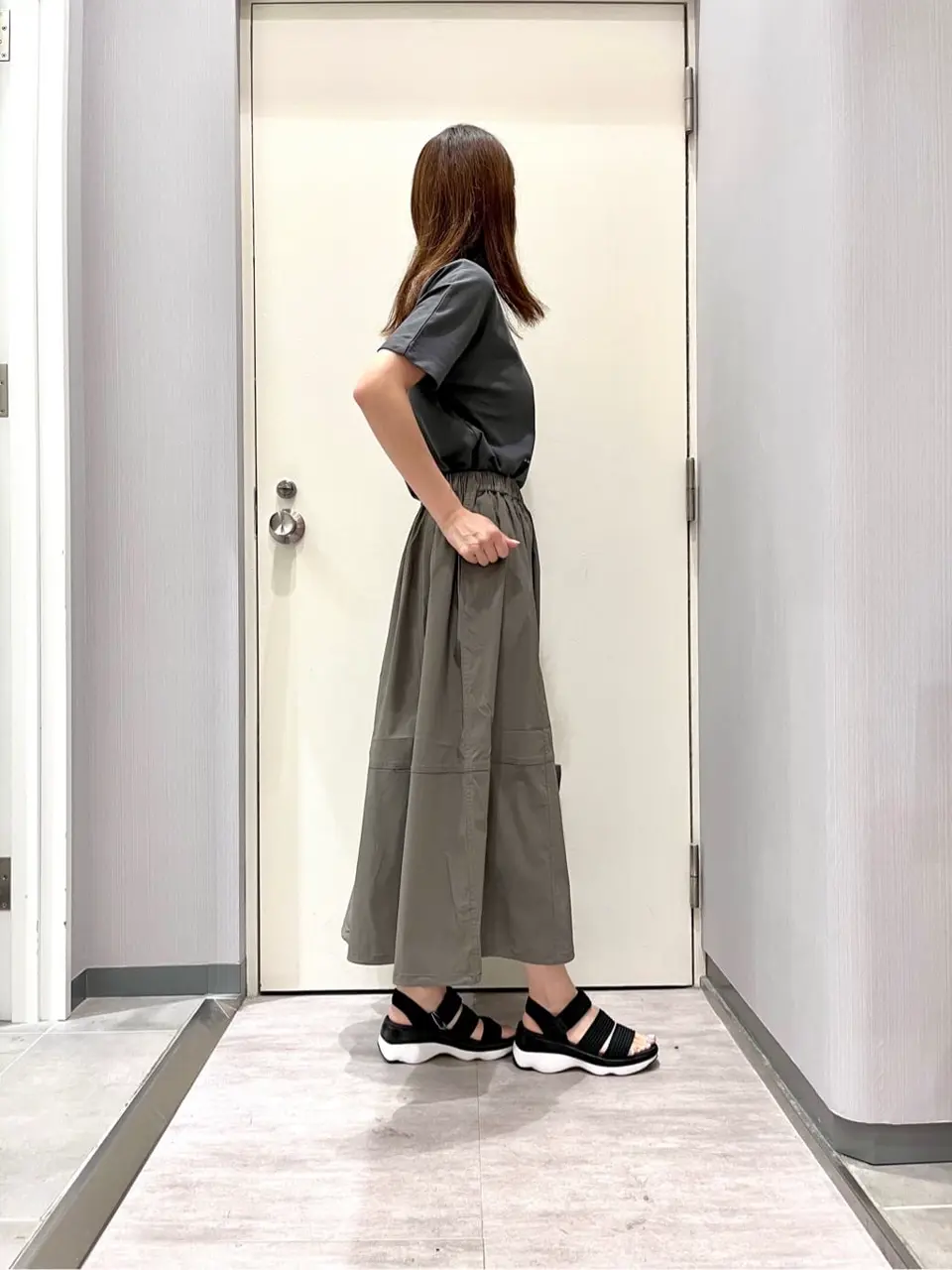 ANY 金井 コーディネート画像