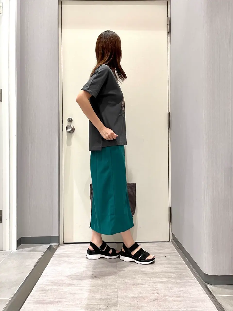 ANY 金井 コーディネート画像