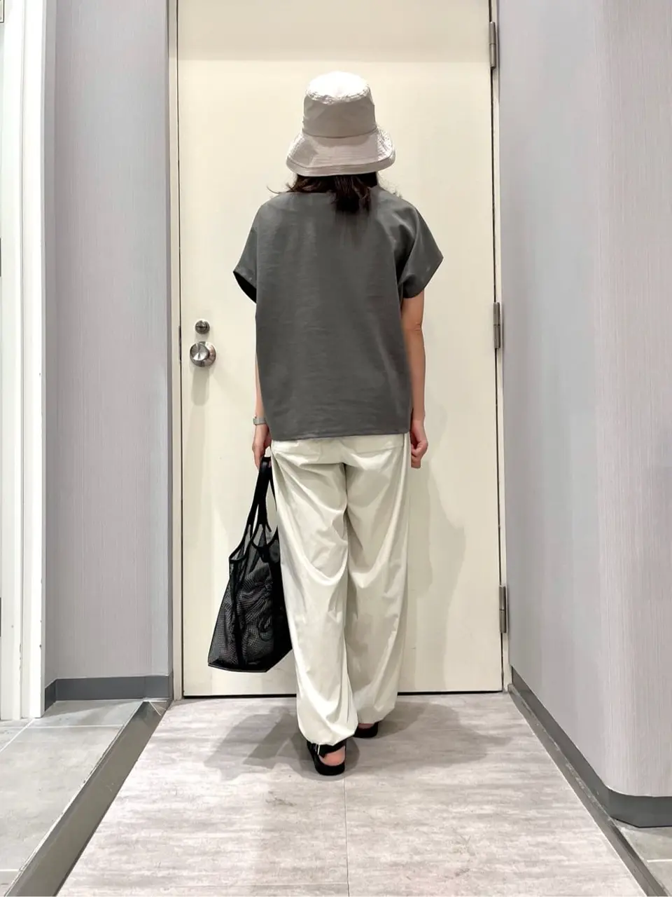 ANY 金井 コーディネート画像