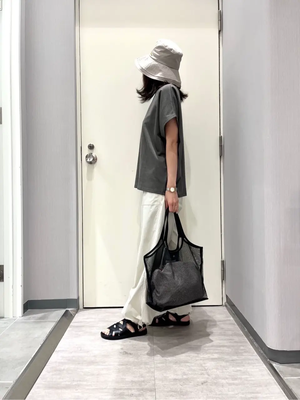 ANY 金井 コーディネート画像