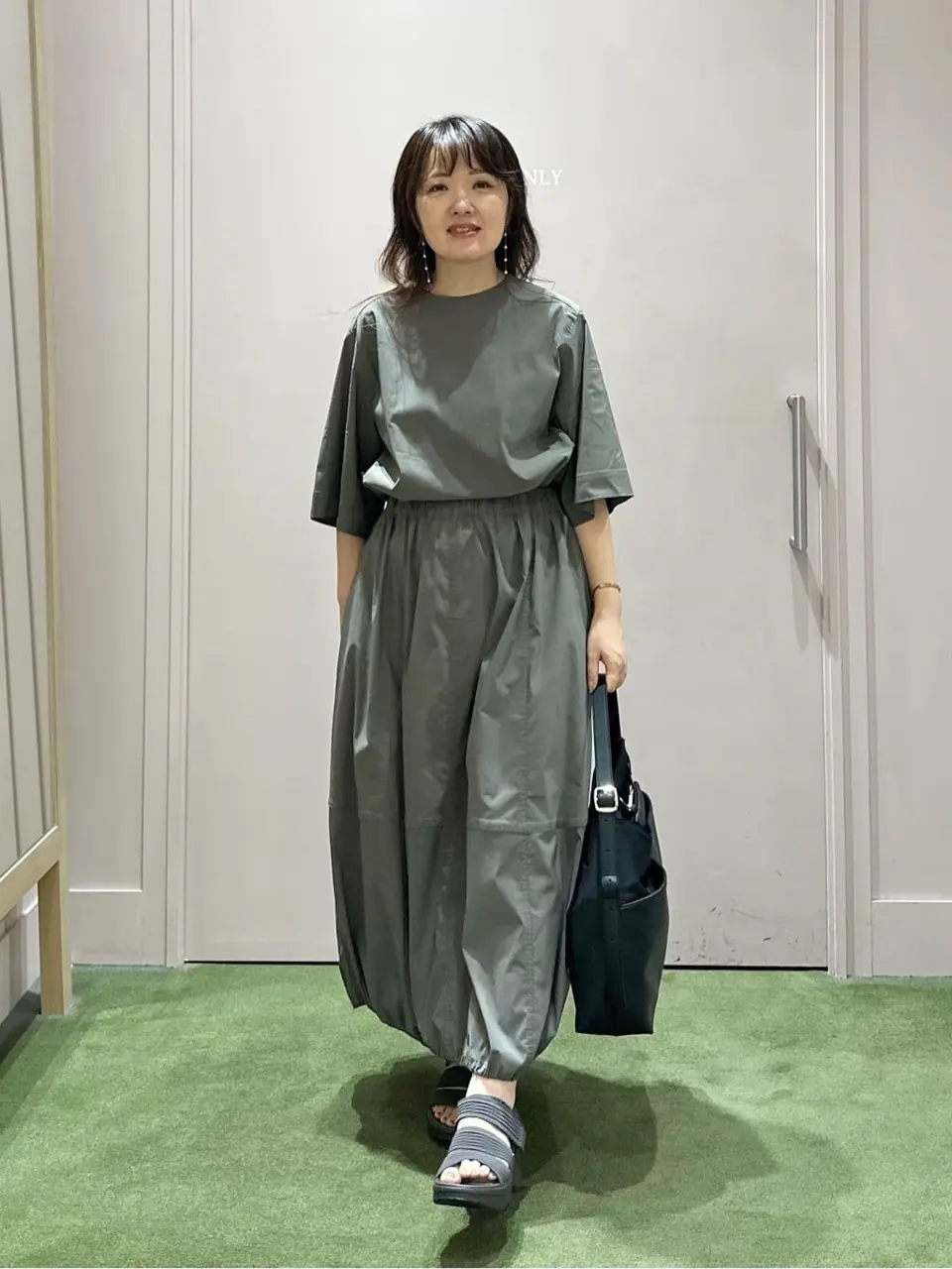 ANY フジコ コーディネート画像