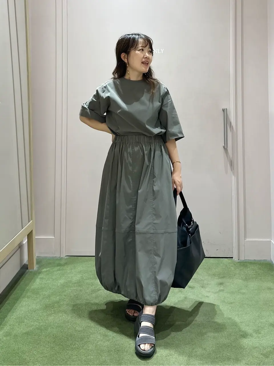 ANY フジコ コーディネート画像