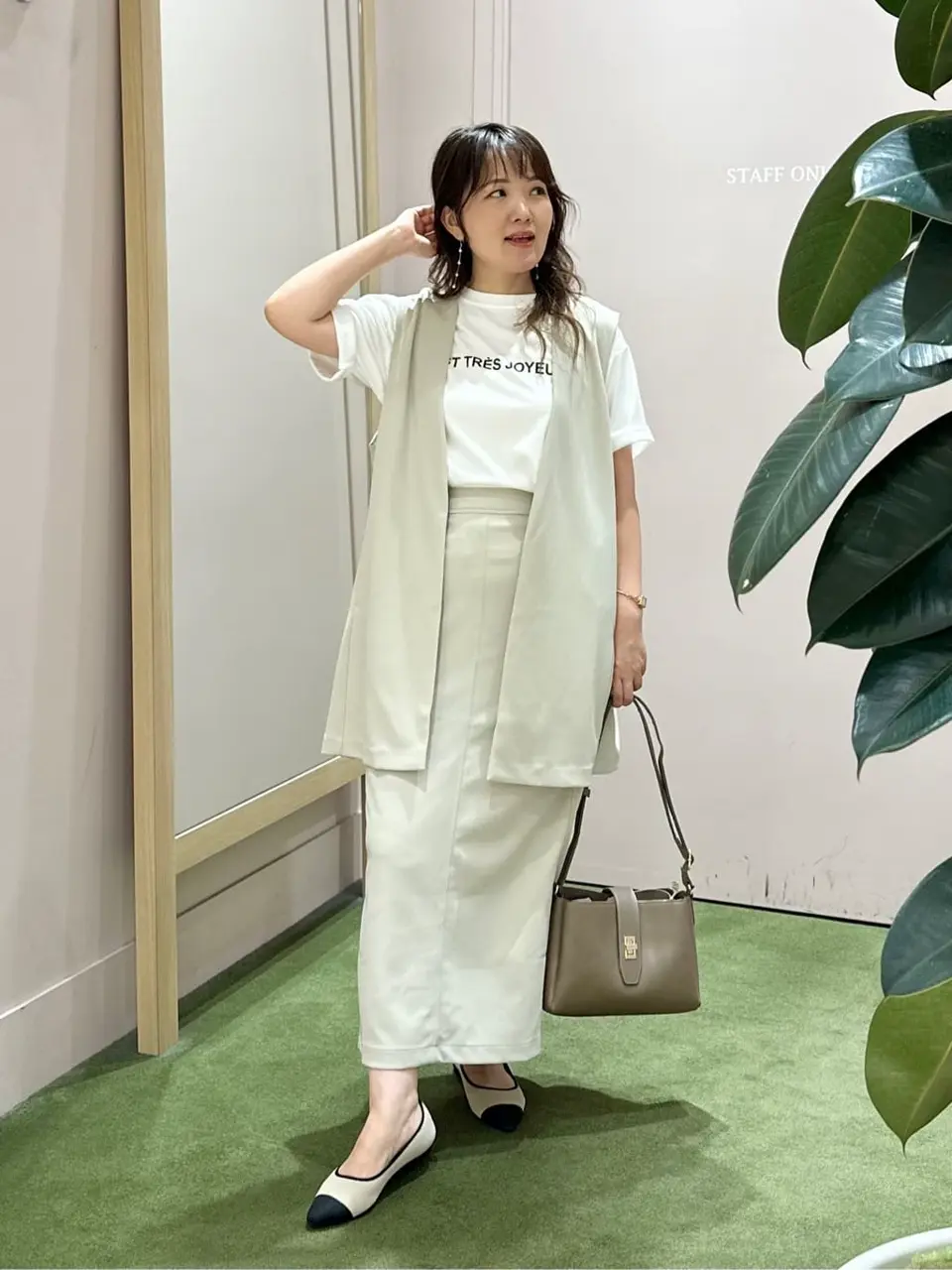 ANY フジコ コーディネート画像