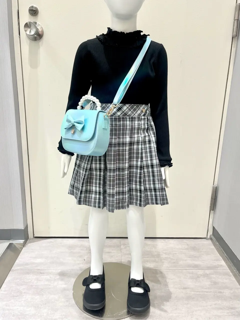 ANY 金井 コーディネート画像