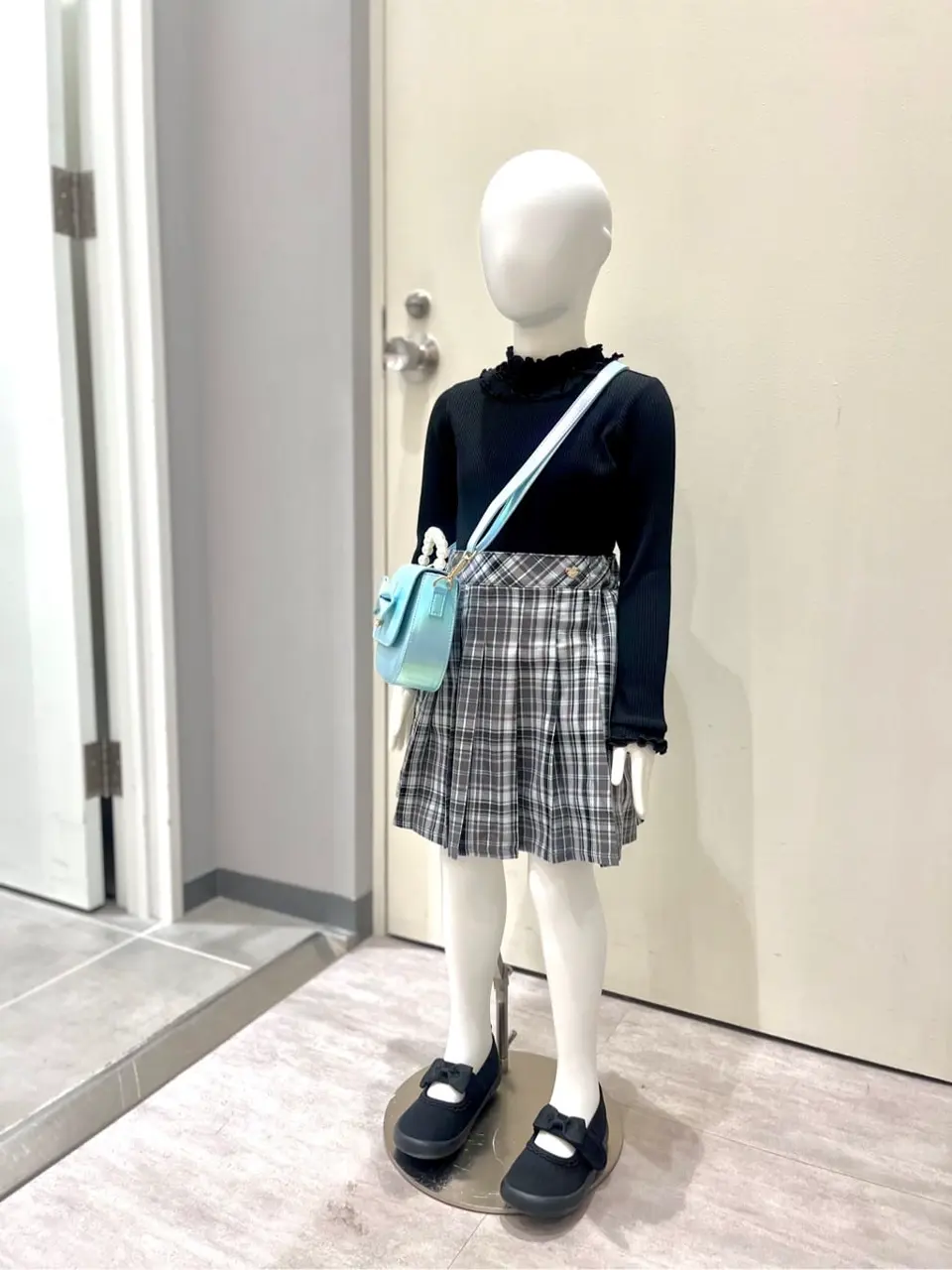 ANY 金井 コーディネート画像