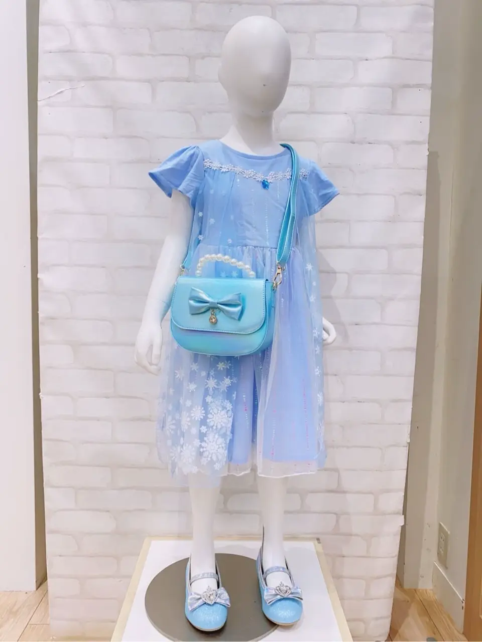 ANY 嶋田 コーディネート画像