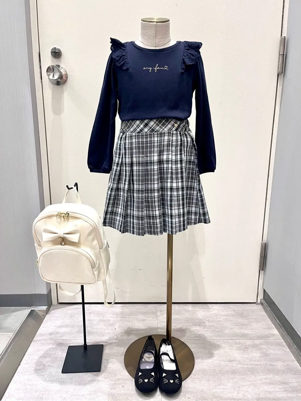 ANY 金井 コーディネート画像