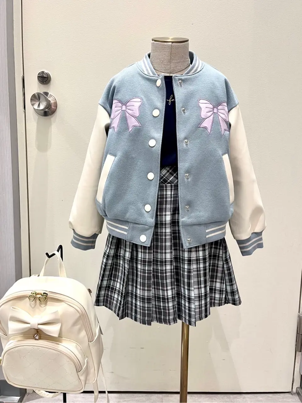 ANY 金井 コーディネート画像