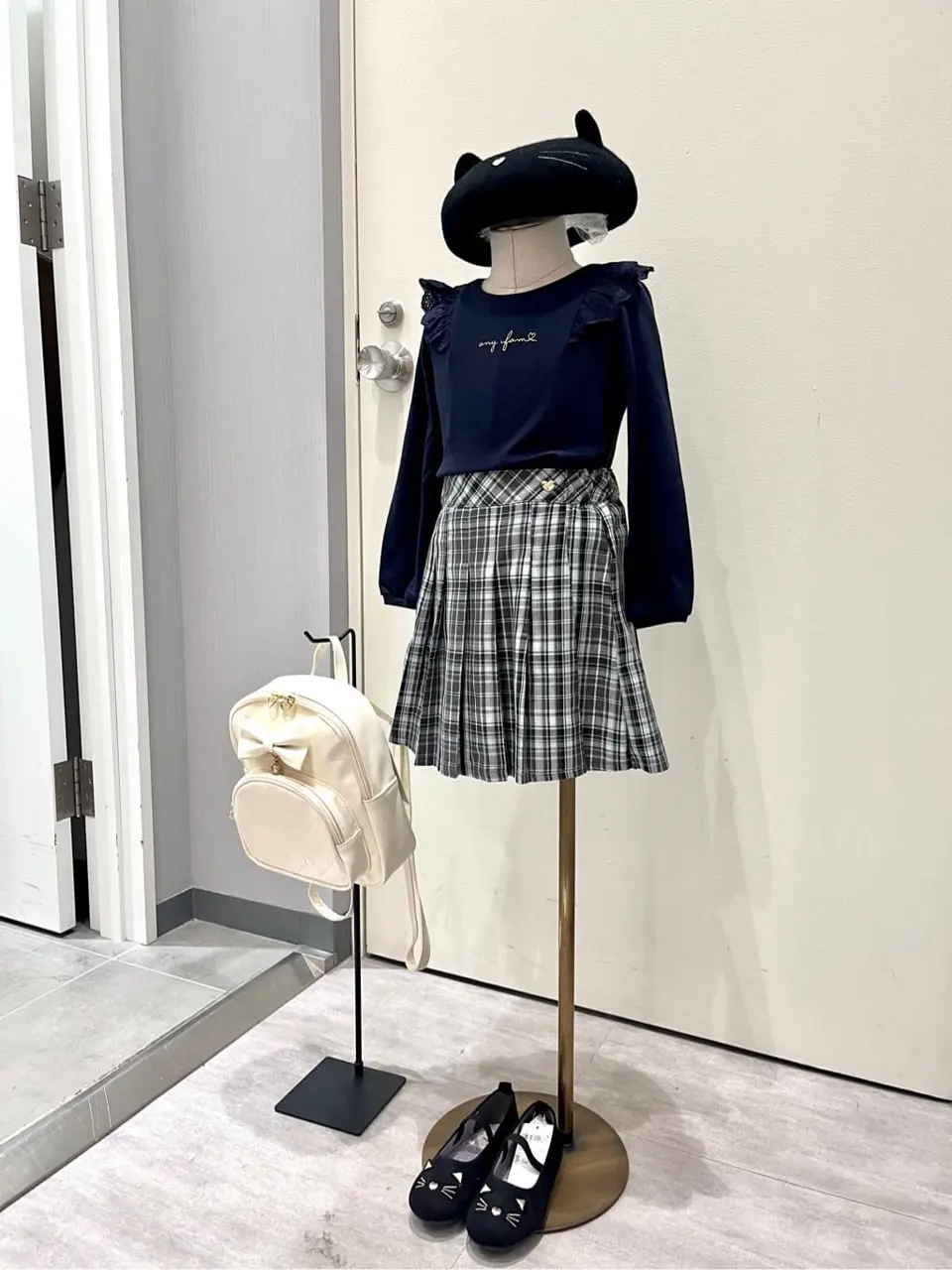 ANY 金井 コーディネート画像