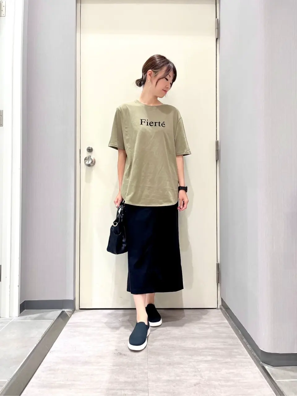 ANY 金井 コーディネート画像