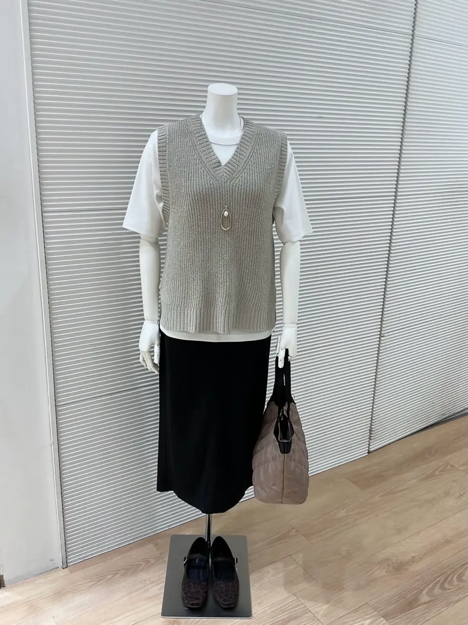 ANY こばやし コーディネート画像