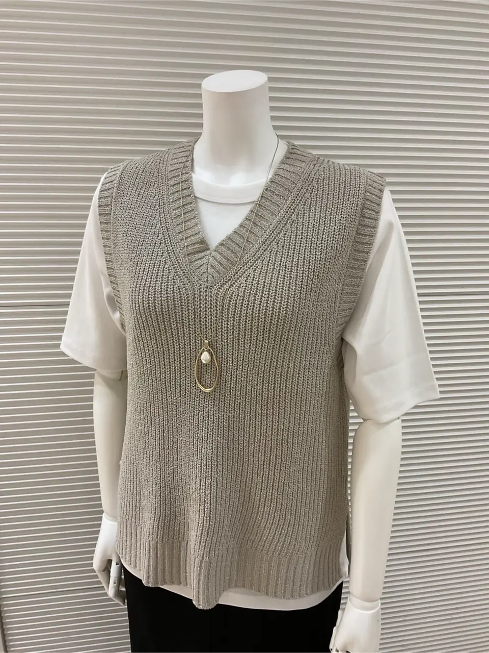 ANY こばやし コーディネート画像