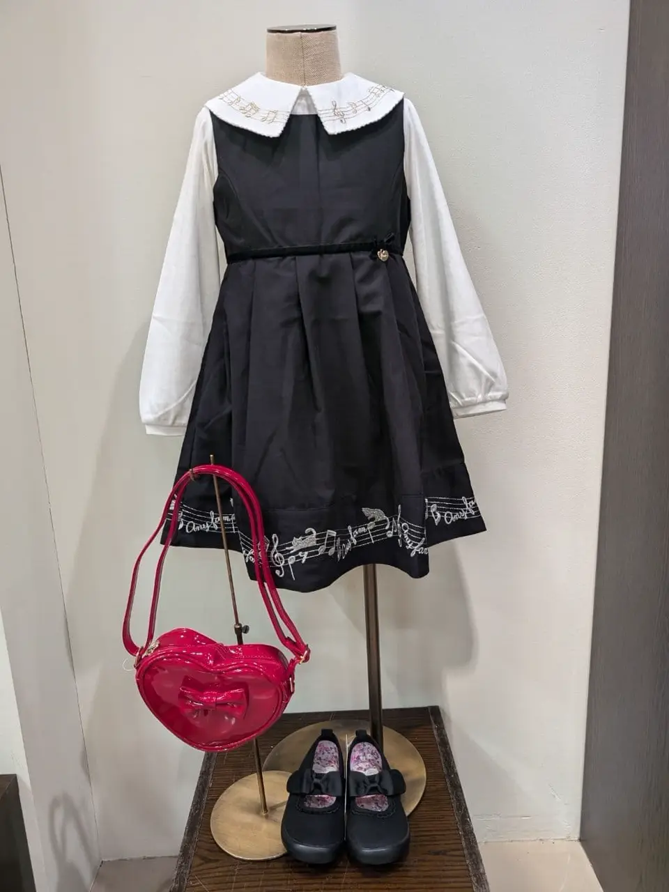 ANY 佐々木 コーディネート画像