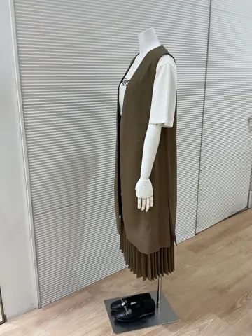 ANY こばやし コーディネート画像