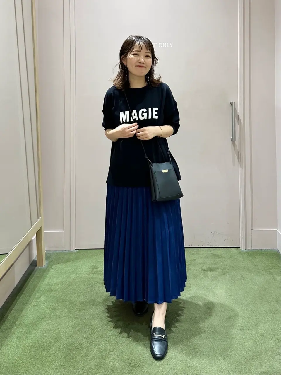 ANY フジコ コーディネート画像