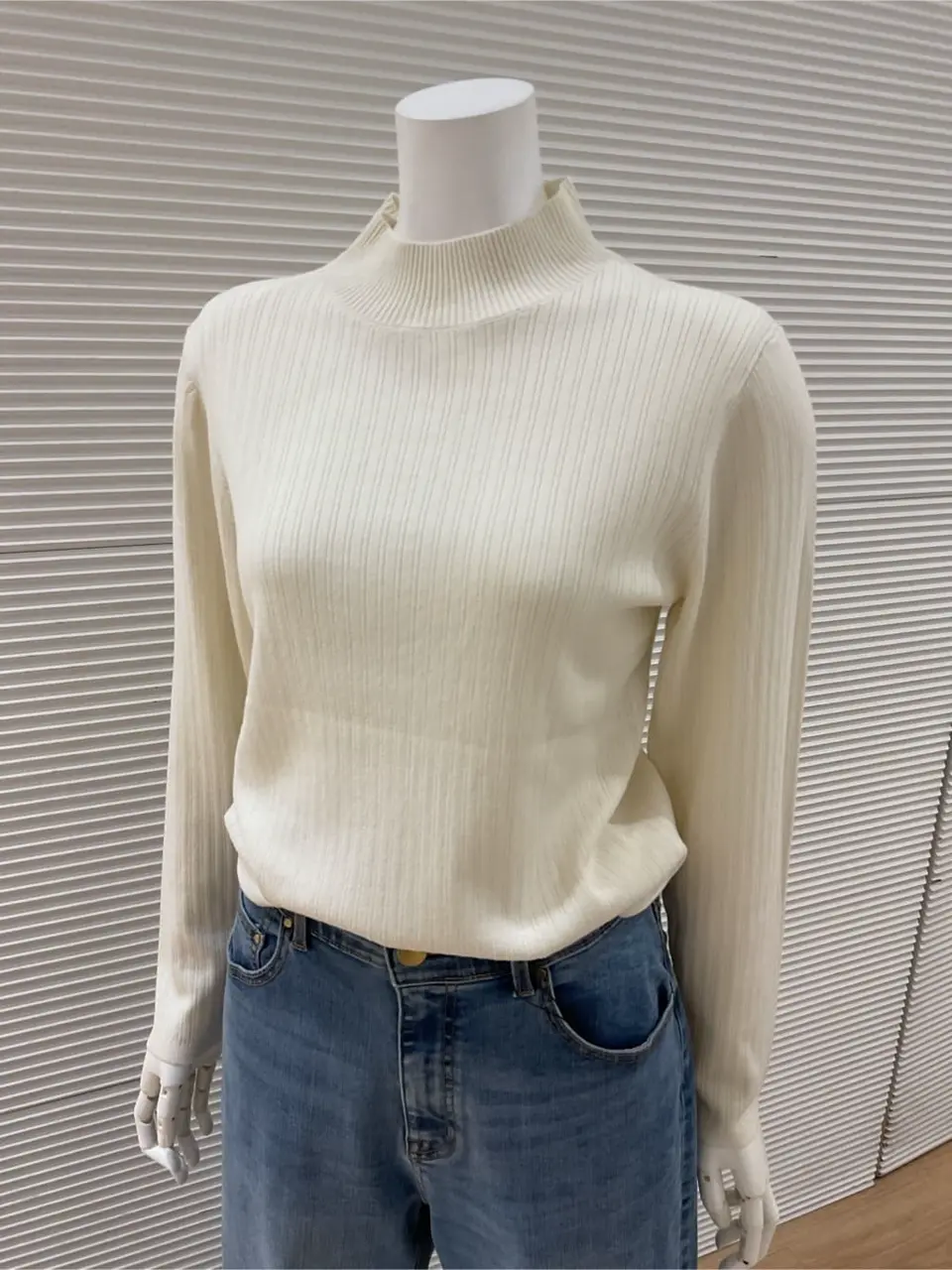 ANY こばやし コーディネート画像