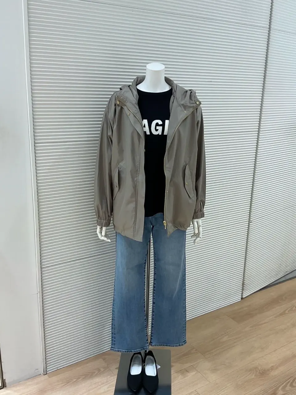 ANY こばやし コーディネート画像