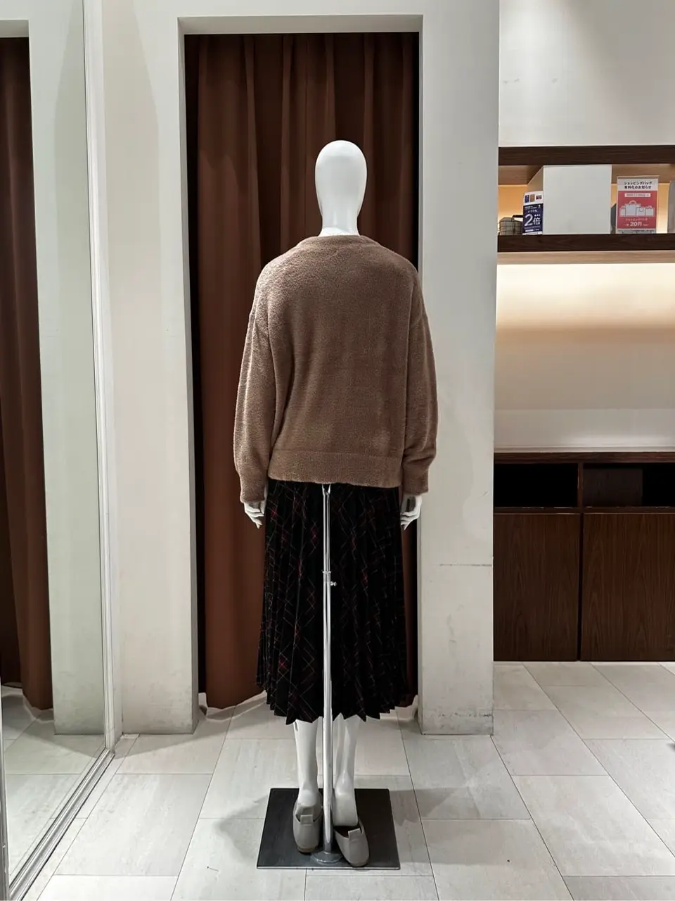 ANY m コーディネート画像