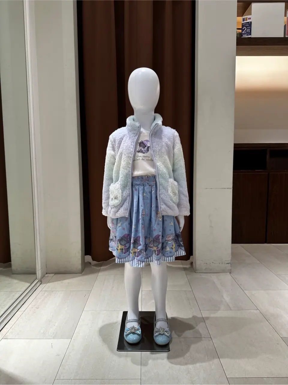 ANY m コーディネート画像