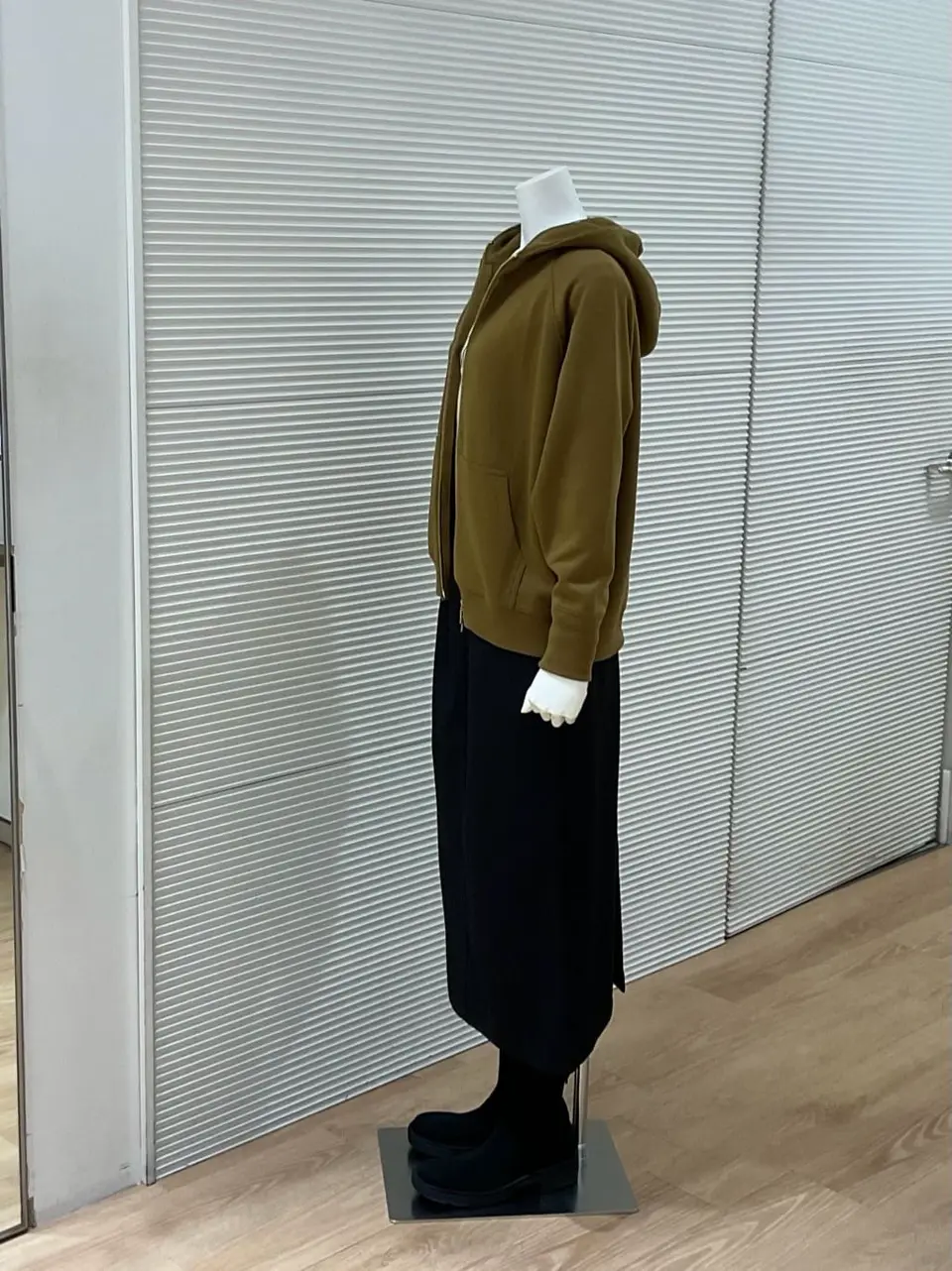 ANY こばやし コーディネート画像