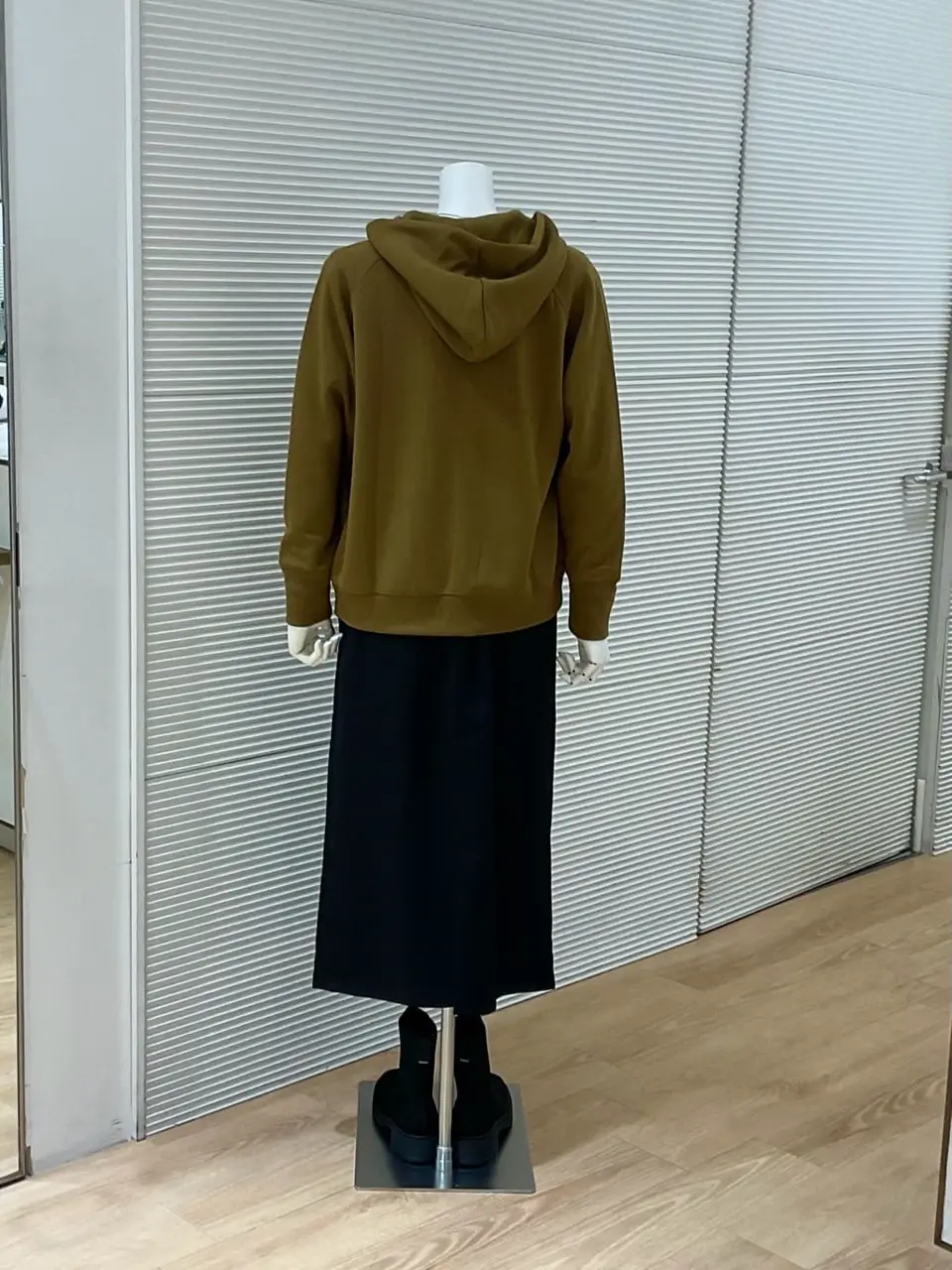 ANY こばやし コーディネート画像