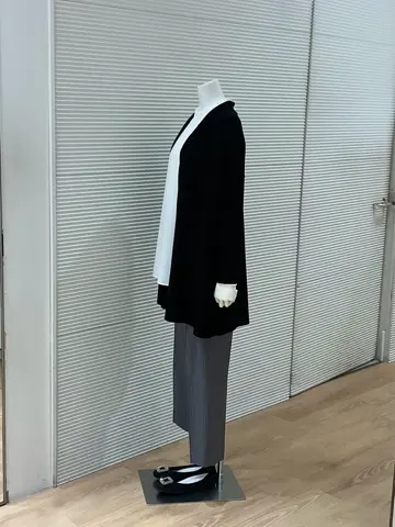 ANY こばやし コーディネート画像