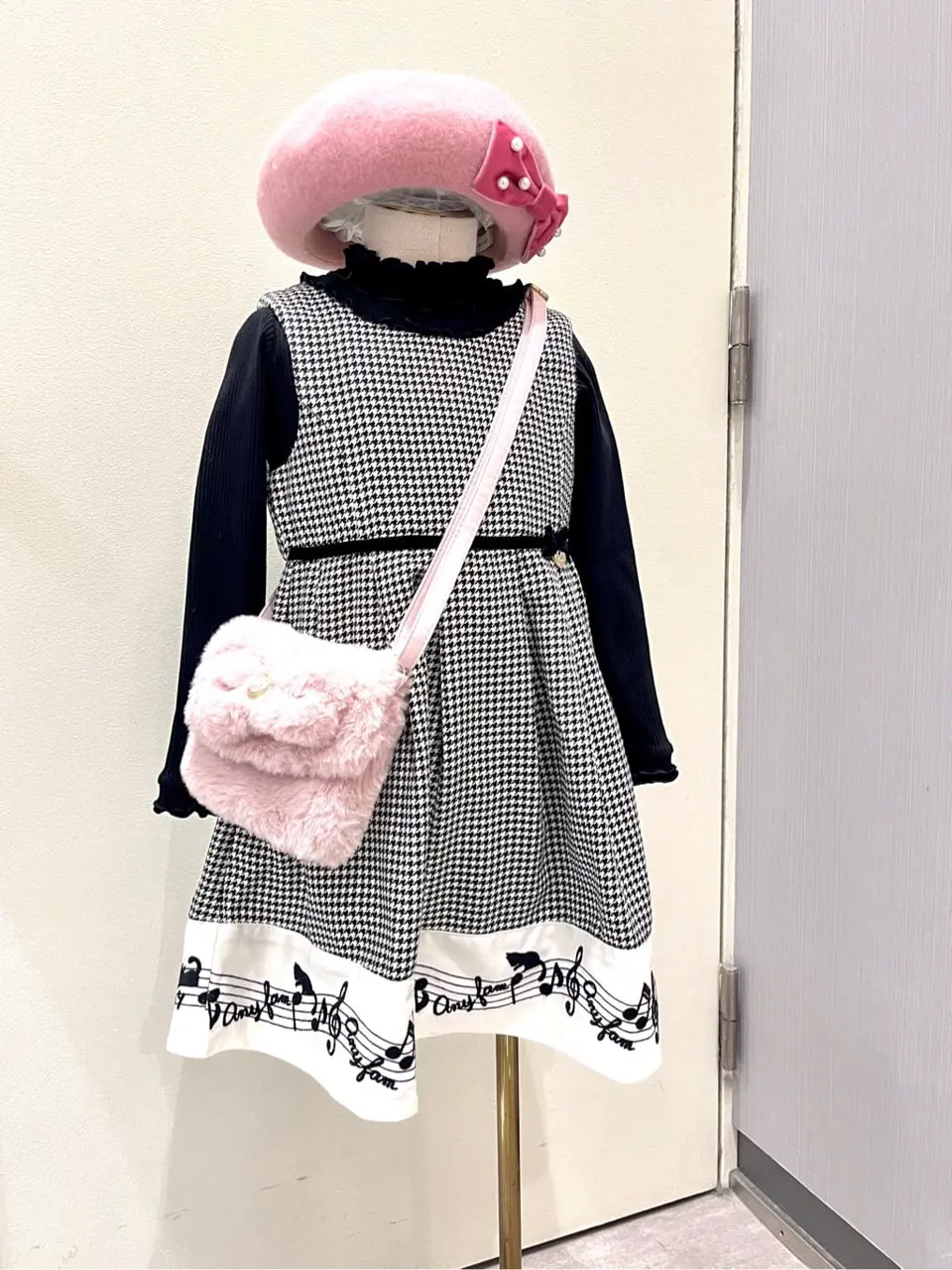 ANY 金井 コーディネート画像